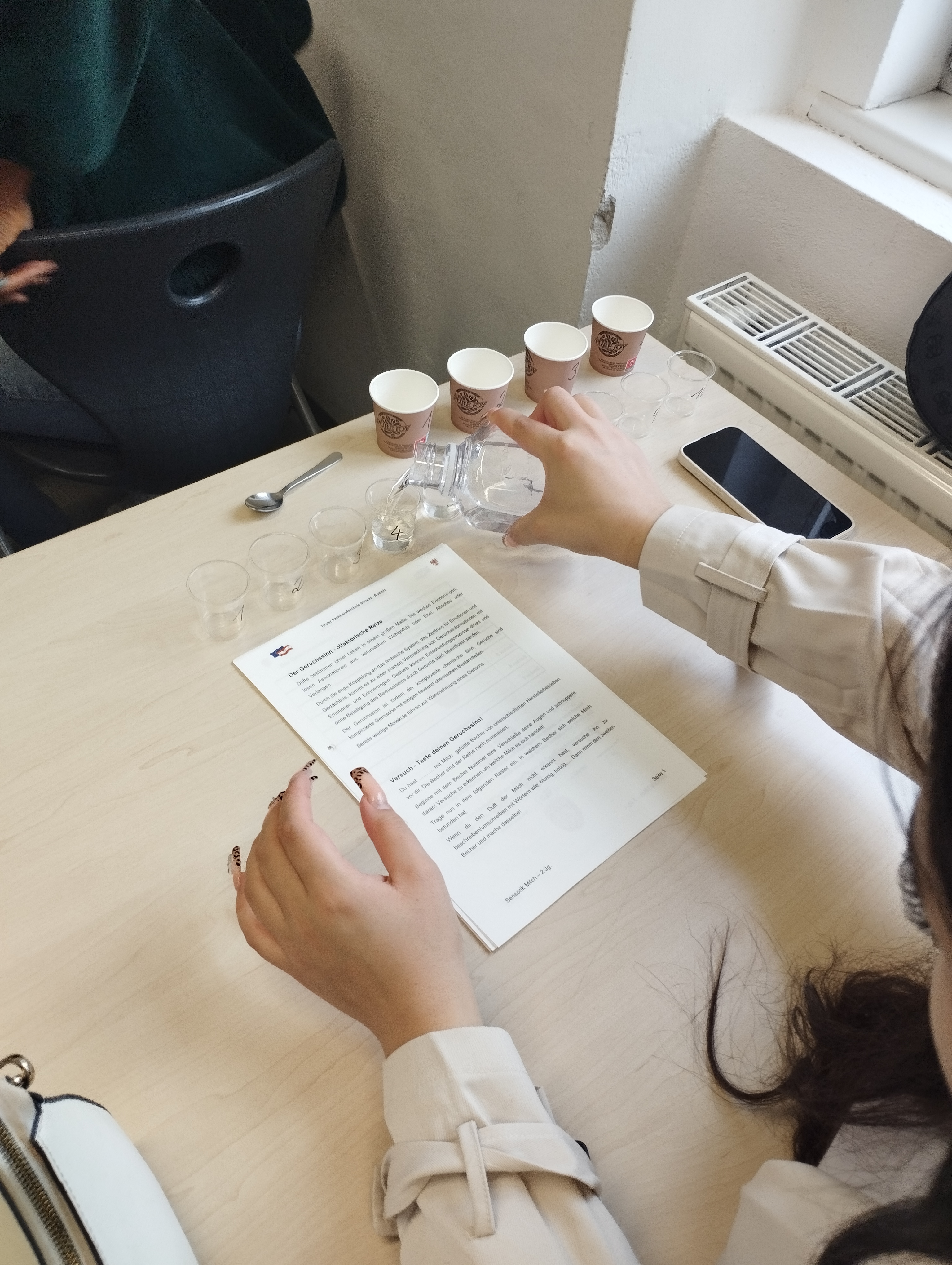 Zuerst wird der Geschmack getestet