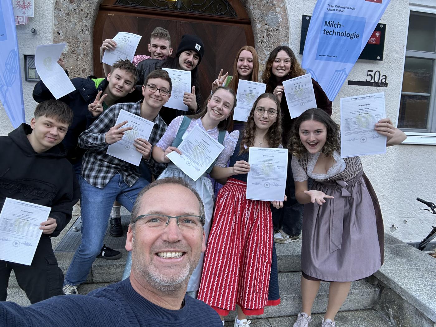 Zeugnisverteilung 1aMT_2025/26