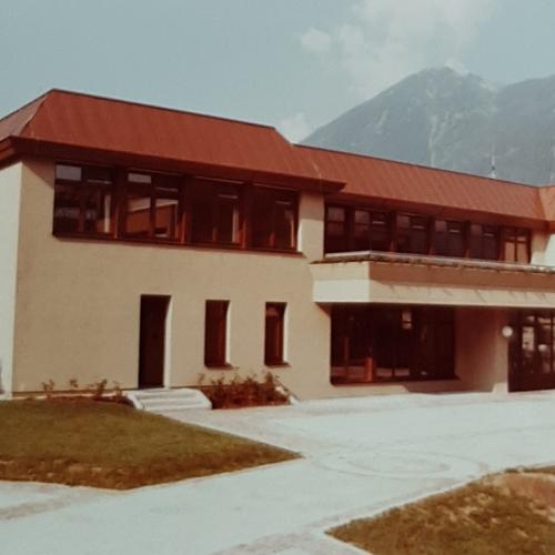 1982 - Neubau der Kfm. Berufsschule; Zugang von der Südseite
