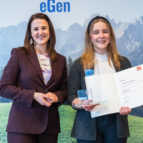 Maria mit LR Astrid Mair