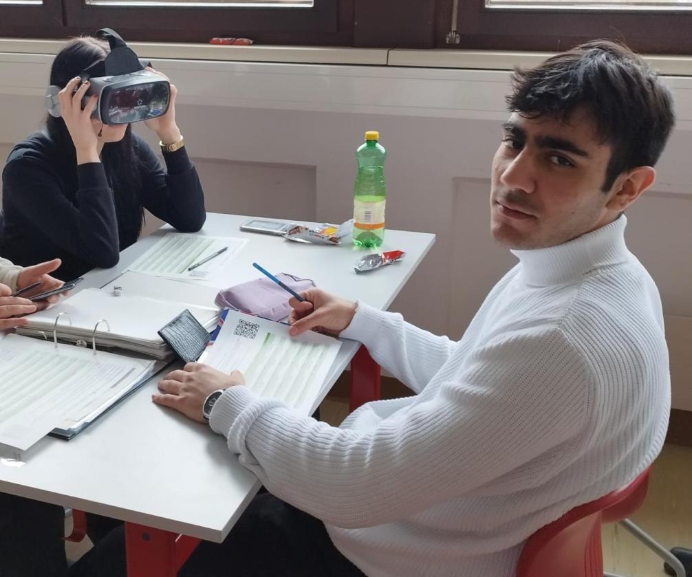 Schüler/innen der 2cEH genießen ihre virtuelle Tour durch London