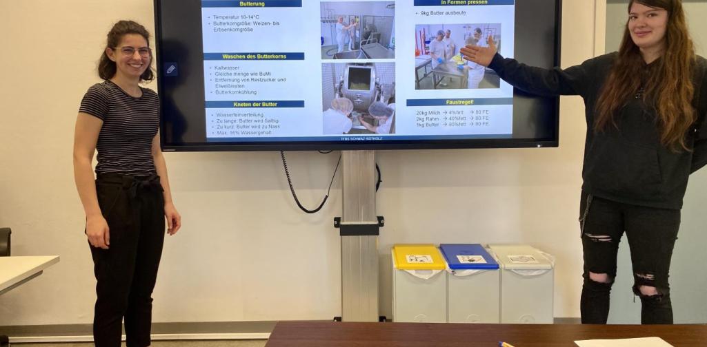 Schüler bei der Präsentation